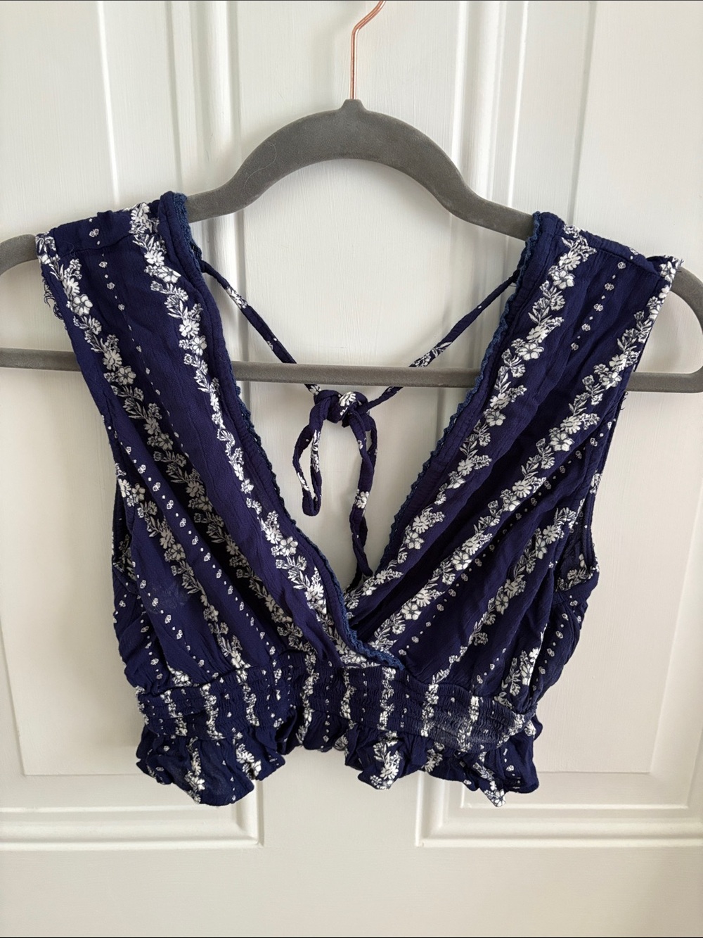 (5/$20) Angie Navy Blue Floral Tie-Back V-Neck Crop Top